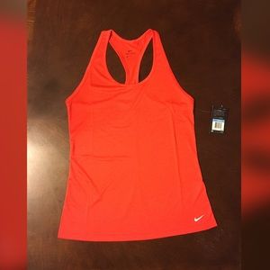 Nike Active Top!!